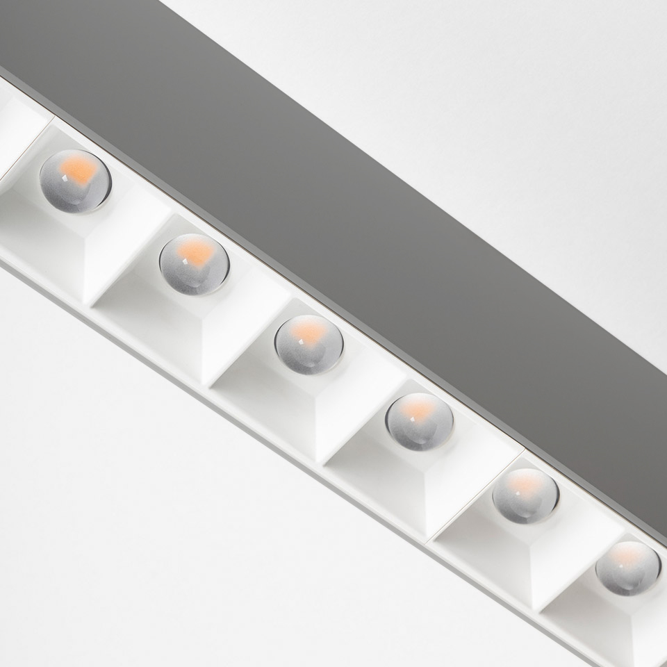 A.39 Refractive - Suspension - Direct + Indirect Emission - 2960mm - White Integralis - Undimmable - Silver