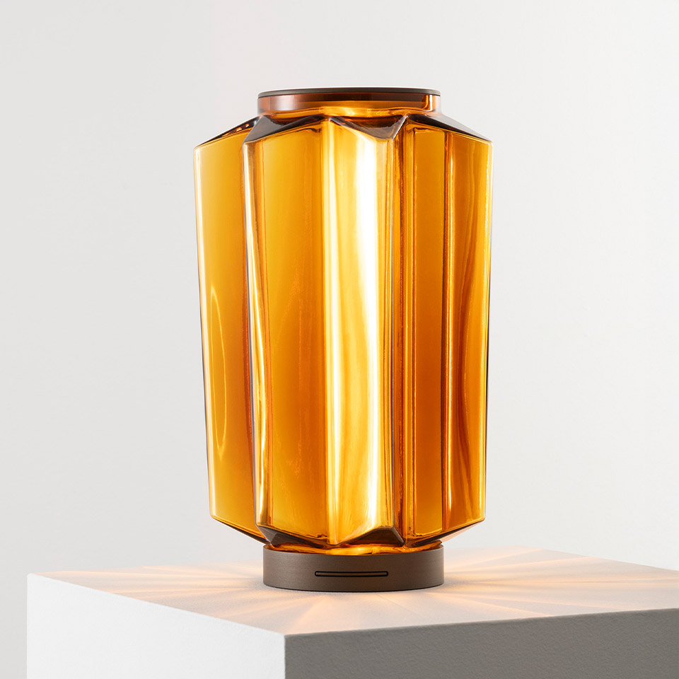 Auralia - Table - 26 - Amber