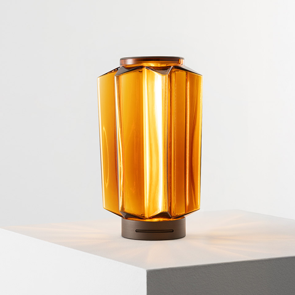 Auralia - Table - 17 - Amber