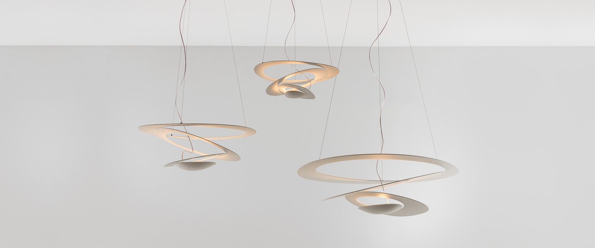 Artemide Pirce pendants environment